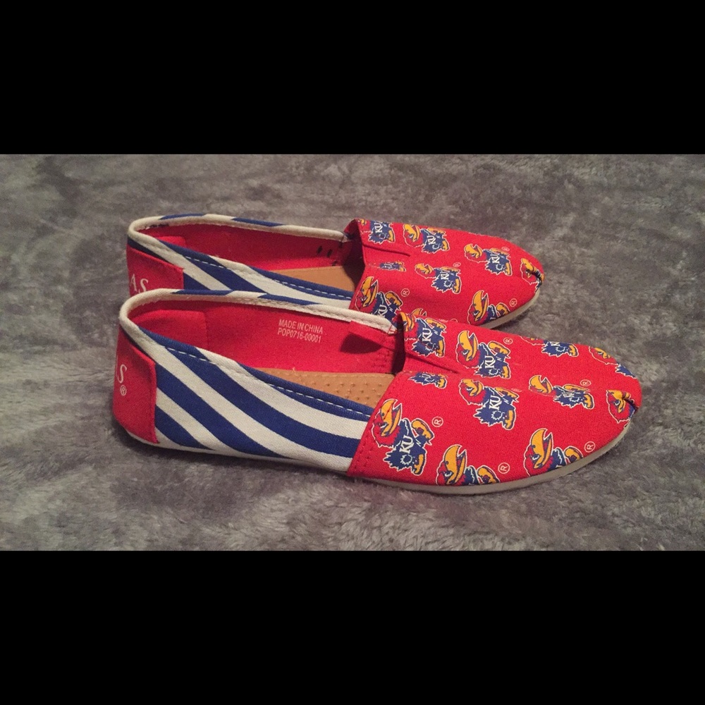KU slip on shoes